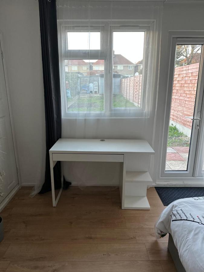 Gasthof Self-contained En-suite Very Close To Wembley Stadium London