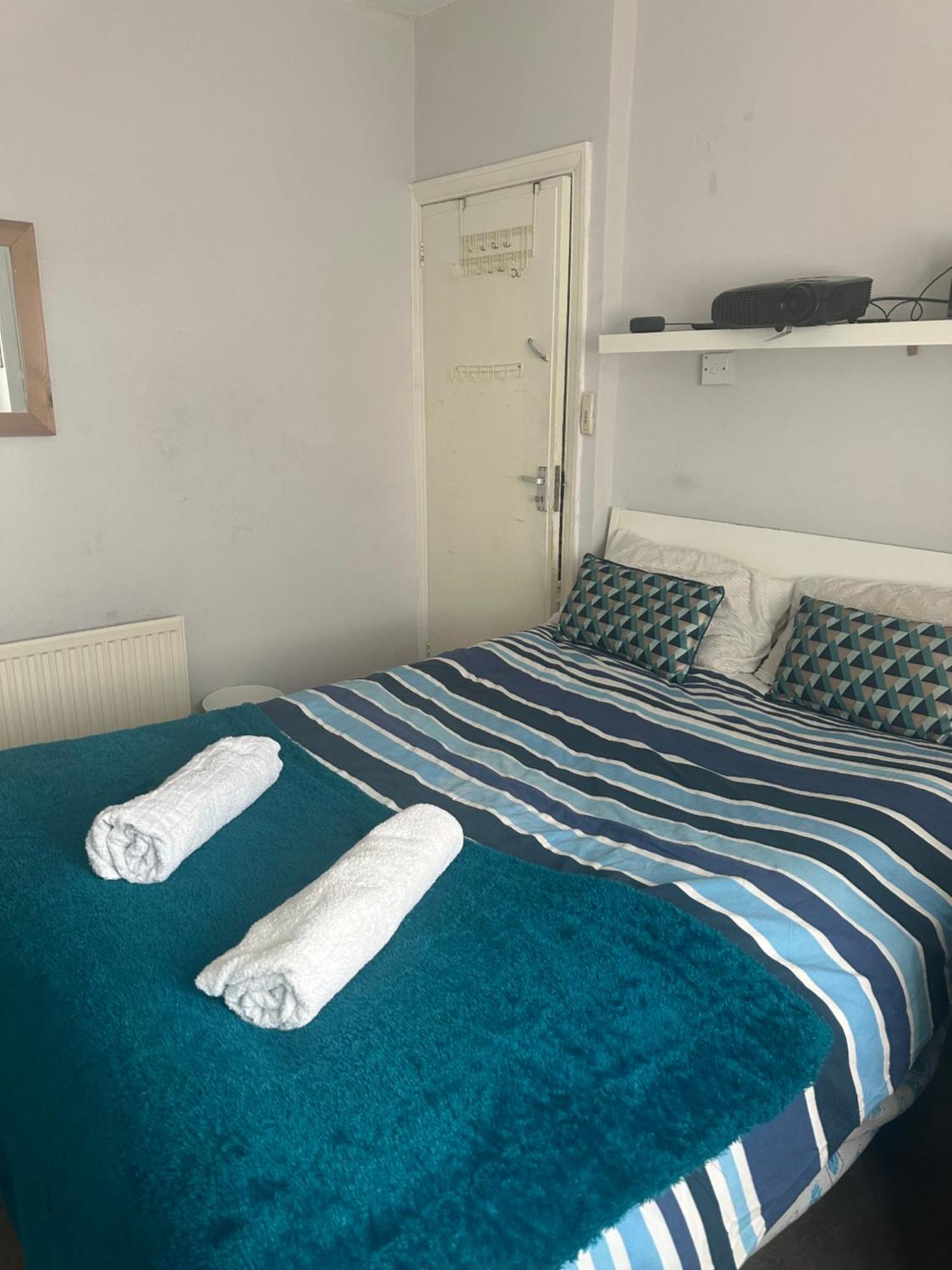 Gasthof Self-contained En-suite Very Close To Wembley Stadium